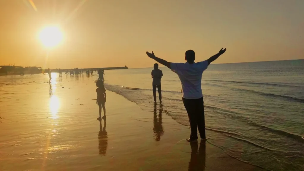sunset at mandvi beach in kutch