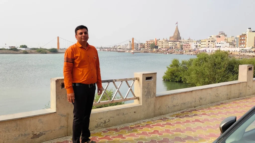main dwarkadhish temple in dwarka