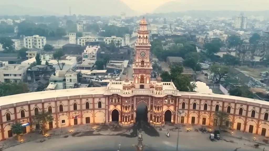 sardar patel darwaja at junagadh railway station