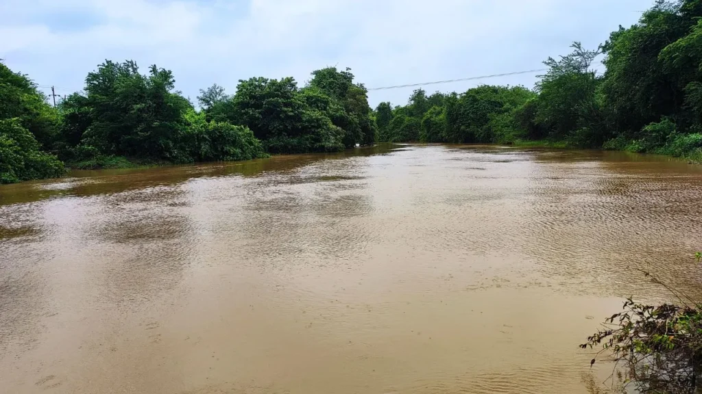 parth waterfall location and entry fee